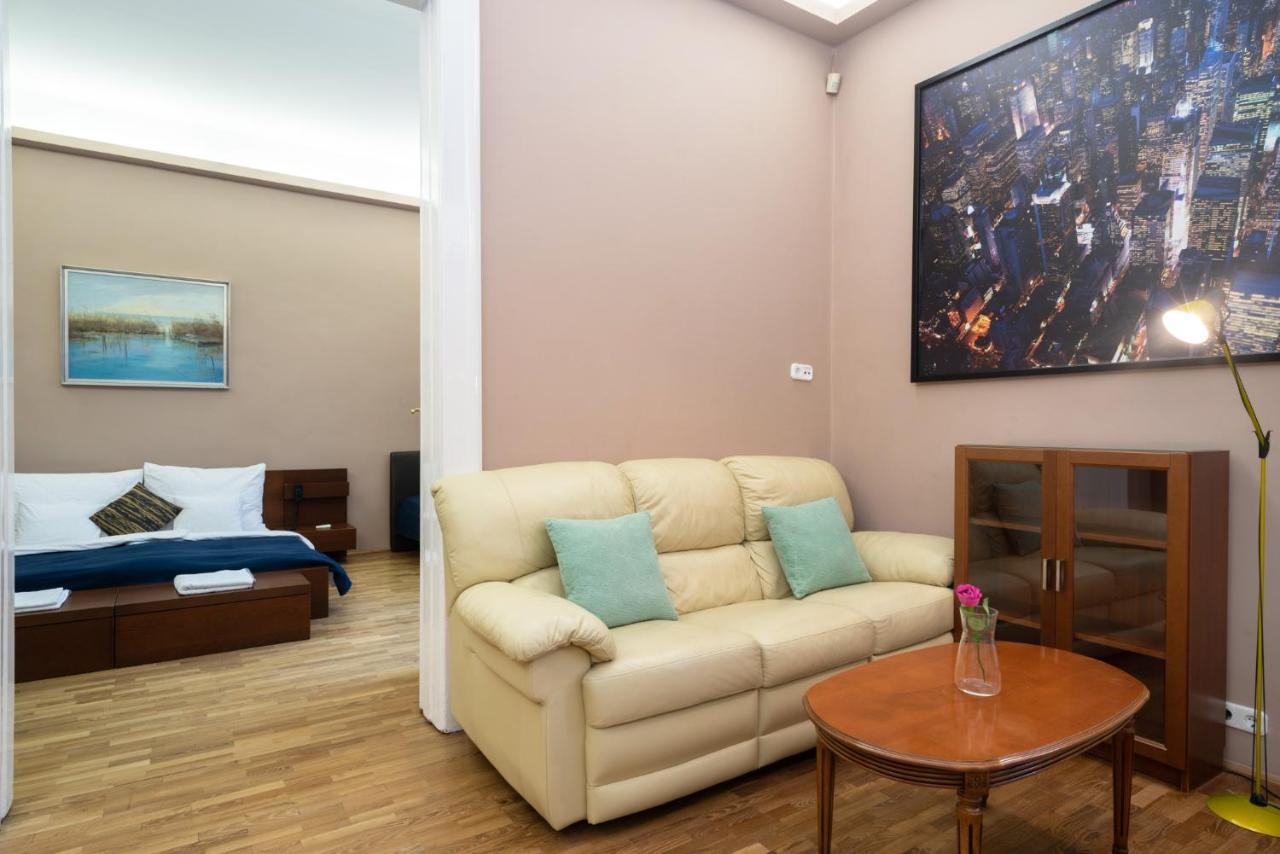 Kiraly Central Apartment With Free Parking And Ac Будапеща Екстериор снимка