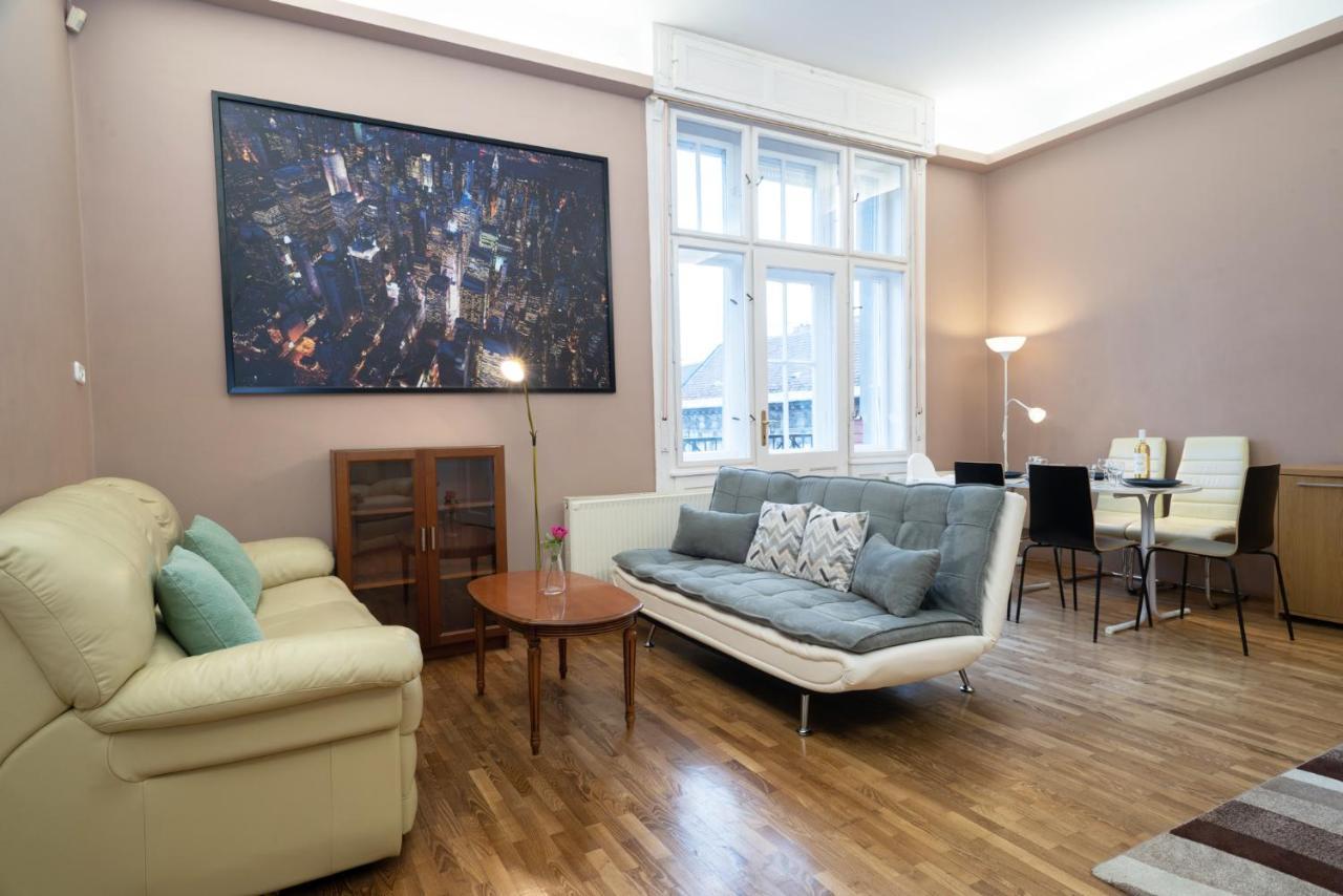 Kiraly Central Apartment With Free Parking And Ac Будапеща Екстериор снимка