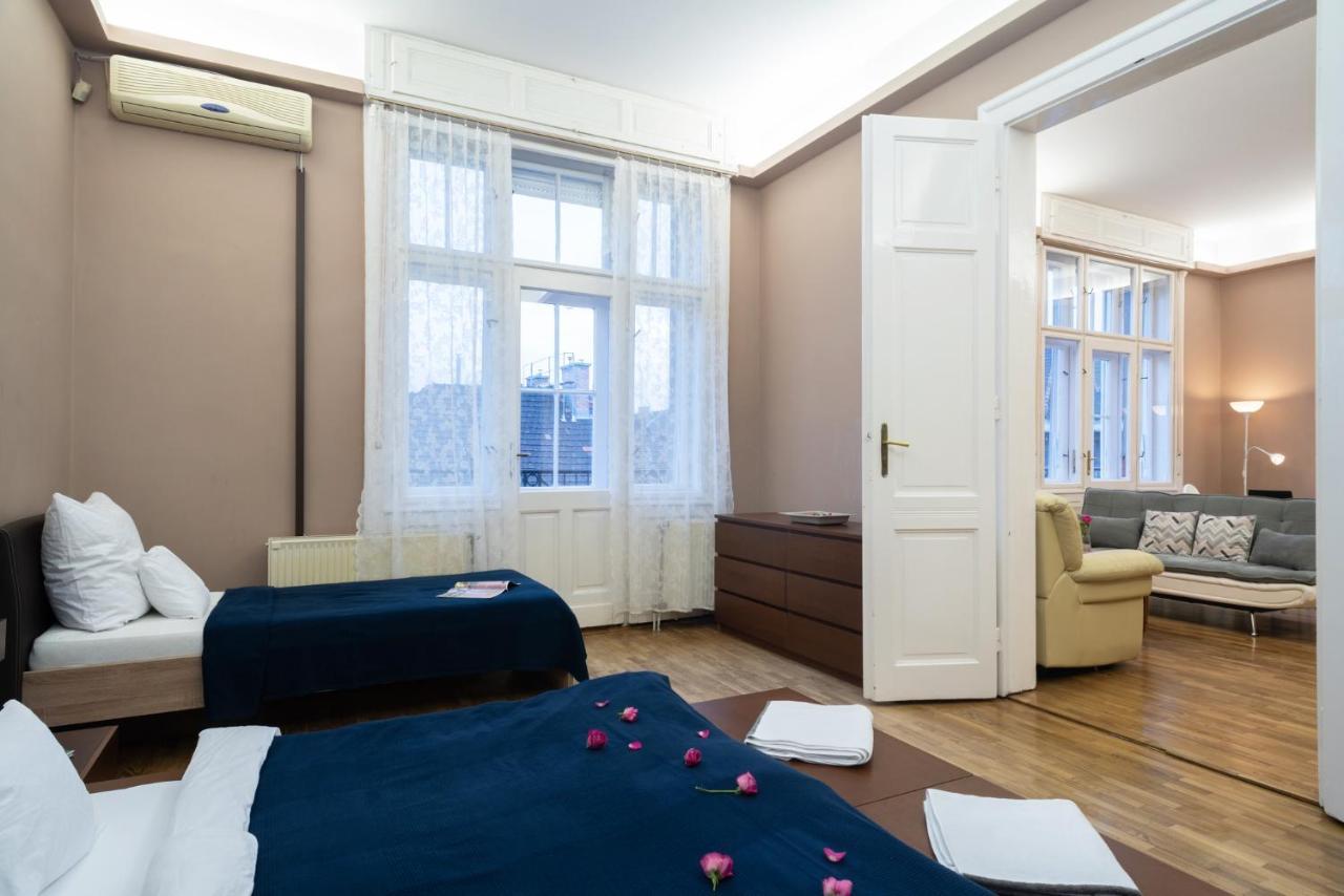 Kiraly Central Apartment With Free Parking And Ac Будапеща Екстериор снимка